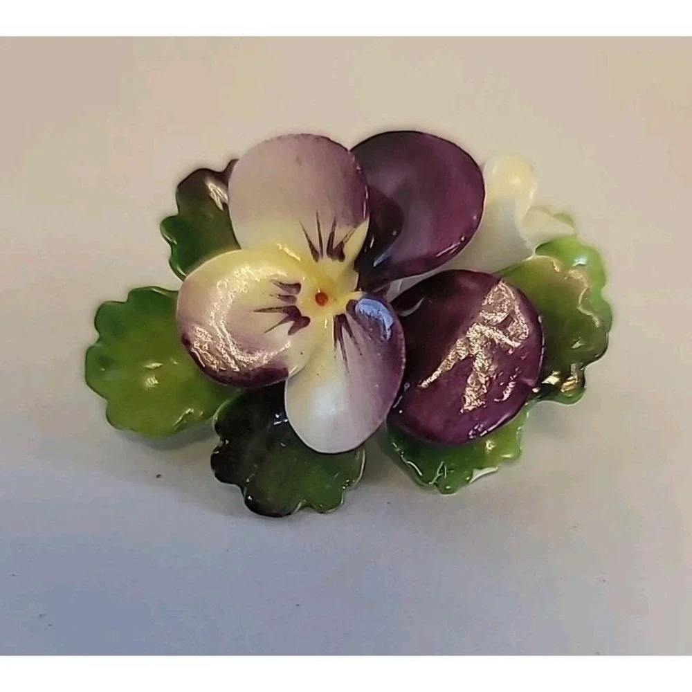 Vintage Cara Bone China Staffordshire Fine‎ Flower Brooch England Pin Statement